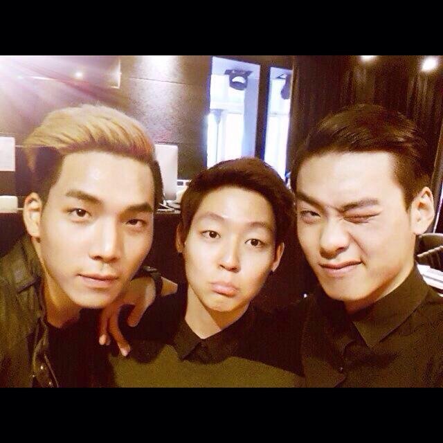 IRON + THEROSE's WOOSUNG + DJ SNATCH FOREVER ♡ | Contact hivewave@gmail.com - Sister site of @super5ladies
