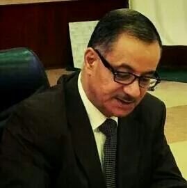 ‏‏‏‏‏‏‏‏*موجه فني للغةالعربية بوزارة التربية*        
- ومامن كاتب إلاسيفنى* ويبقي الدهر ماكتبت يداه       
- فلاتكتب بكفك غيرشيء* يسرك يوم تسأل أن تراه
