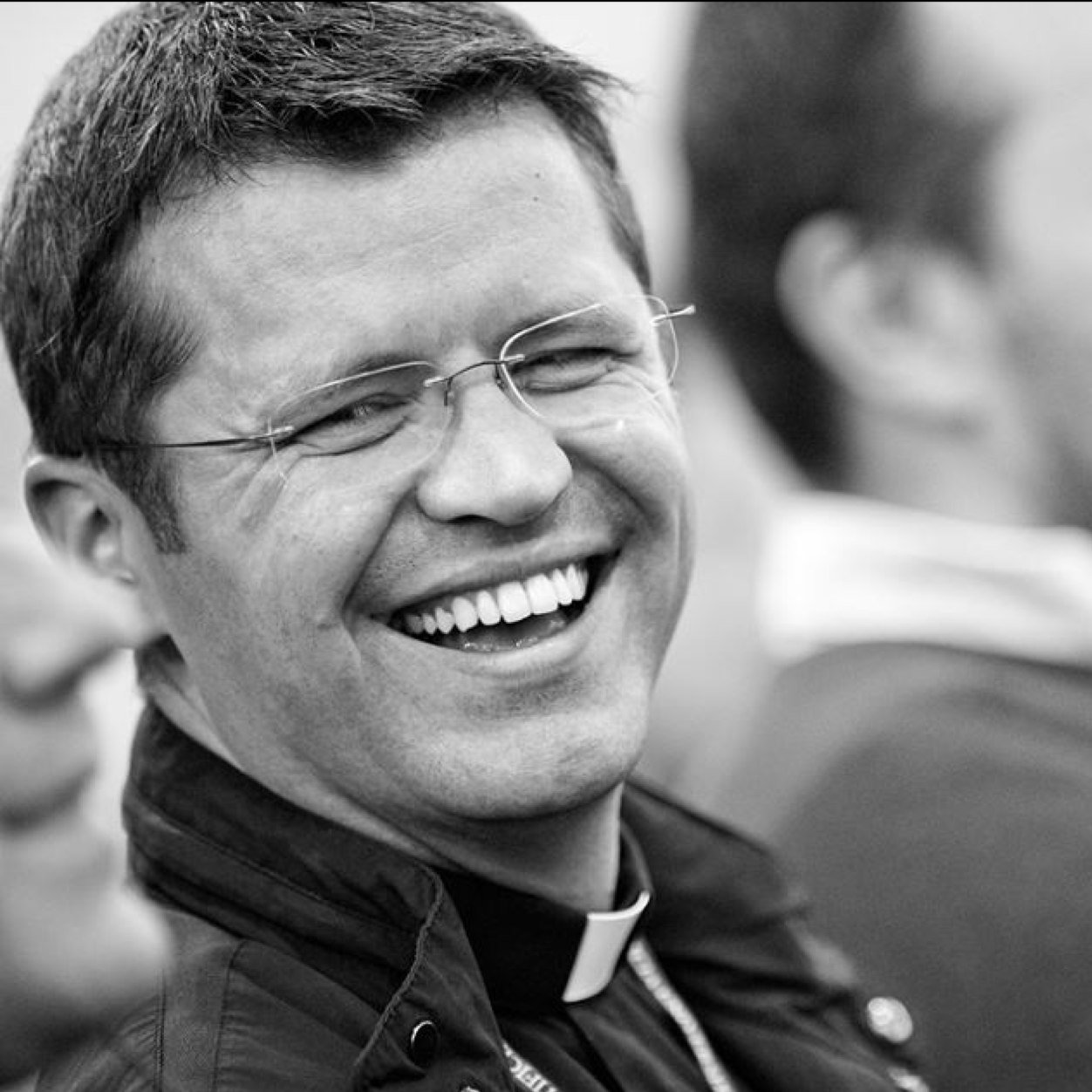 franciscdobos's profile picture. An online catholic priest for a better offline connection.