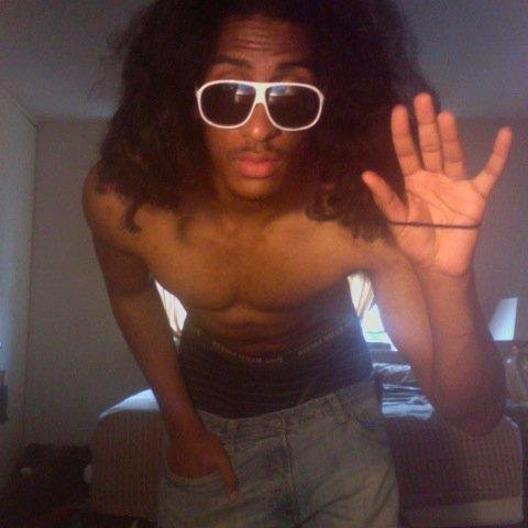 The Official Fan/Support Page for Upcoming Artist Rudebwoy Roscoe http://t.co/Tej9K5idZd  http://t.co/uHnADahGpF
