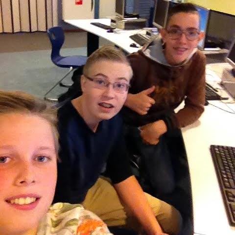 UcloudForce's profile picture. Hallo mensen, wij zijn Jolt, Marnix en Irwin en wij zijn van het kanaal Realz UcloudGaming ,  we uploaden vlogs en games. abboneren kan druk op de link bedankt!