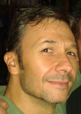 #CommunityManager,#SocialMedia, #Blogger,#Marketing #Curioso,#Callejero convertido al 2.0.