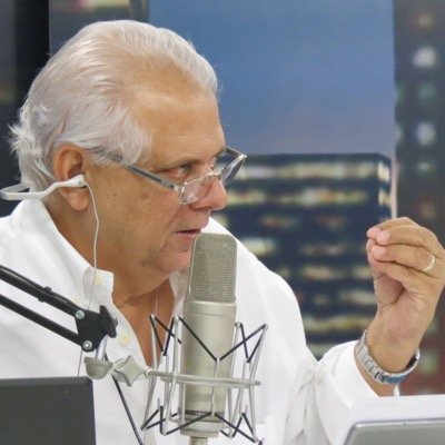 Jornalista, comanda o Jornal da EP, da EPfm. É autor dos livros Um Século de Silêncio, Um Rádio no Porão e Bandoleira.