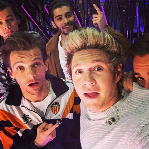 I'm Directioner BITCH i love @louis_tomlinson @niallofficial @zaynmalik @harry_styles @real_liam_payne... i love my friends :D