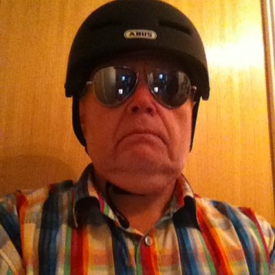 poulvinholt's profile picture. 