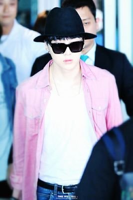 @swhrp || WINNER's Seungyoon here. A-yo whats up!