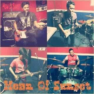 Vocal + Bass : Ferdy
Lead Guitar : Sigit
Rhythm : Arief
Drum : Sandy