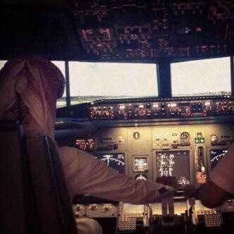 ‏حاصل علىءء شهاده الدكتوراه في الطقطقه والتسليك   ‏فلوو مي ~~ فلوو بااكك