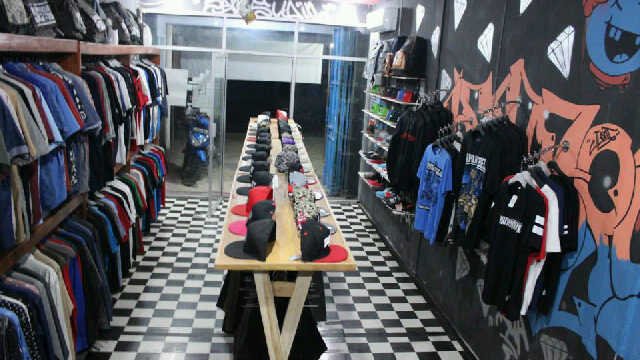 nomundoorstore's profile picture. NOMUNDOOR Official Brand Sukoharjo™ • Happines And Hope On All Day • Page: [FB] nomundoorstore / Order Online: 087812855950/22DF546F