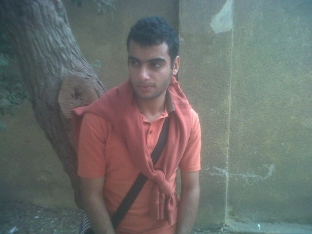 Ana Photographer ba34a2 l Desgins ..                      17 years old ..              Fa5or taba3an ene moslem.                  w Finally Single for EVER