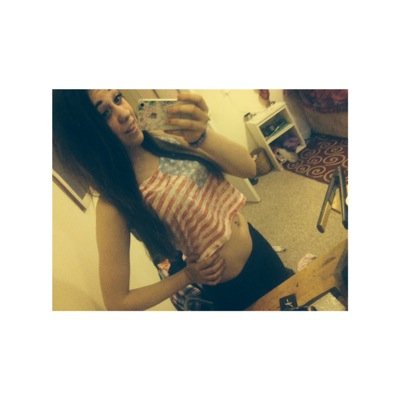 Snapchat; sophiesoph212 
follow everyone back
