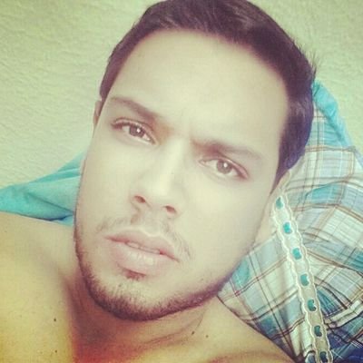 Enfermeiro, Baiano e apaixonado pelo E.C Bahia.