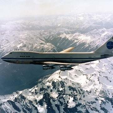 elavionista's profile picture. Soy el que inicia los aplausos al aterrizar el avión. Tweets de media estrella Skytrax.