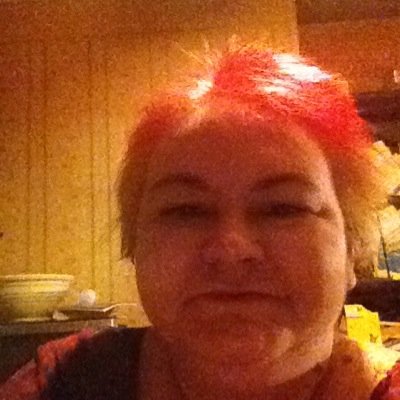 beckytravers1's profile picture. 