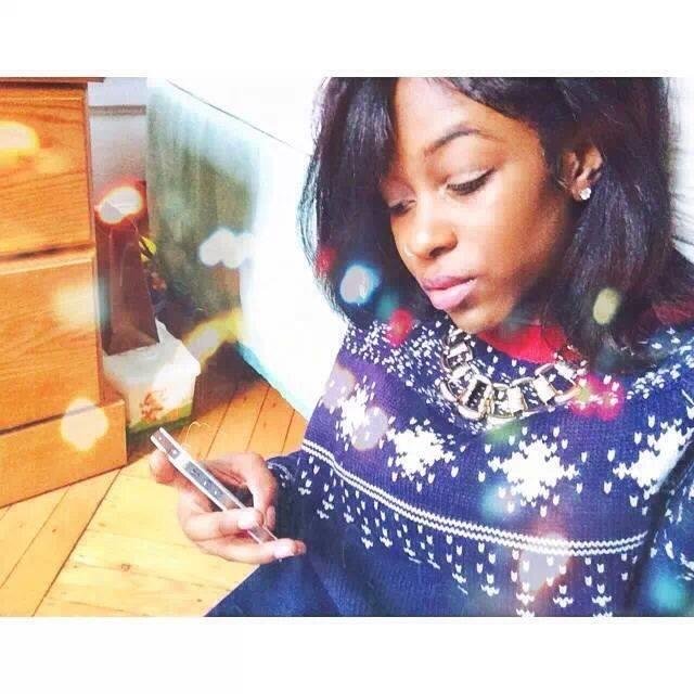 Facebook, Twitter, Instagram.im Nia