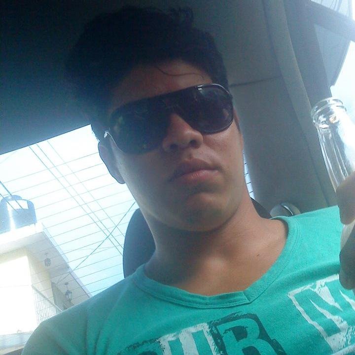 me siento mejor sin ti ahora que te marchaste yo no boy a llorar por ti te vas a joder a otra parte