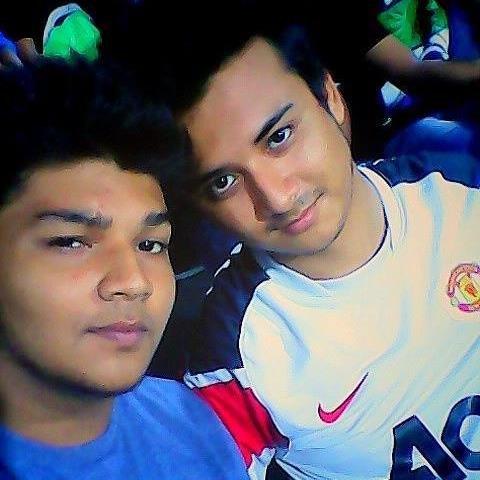 Most, If not all, tweets are about #Football or #ManchesterUnited. MUFC is my life | Architect | Into my 20s |