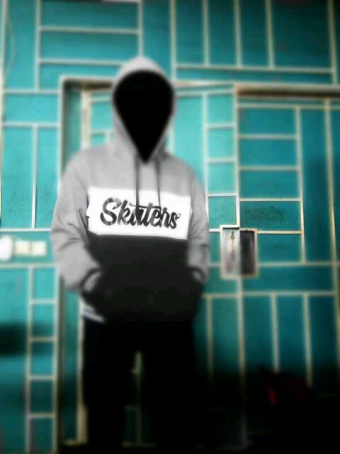 Manusia biasa yang lahir 01 Januari 1995 & bergerak dibidang seni saat ini || son of ben's fams ☺