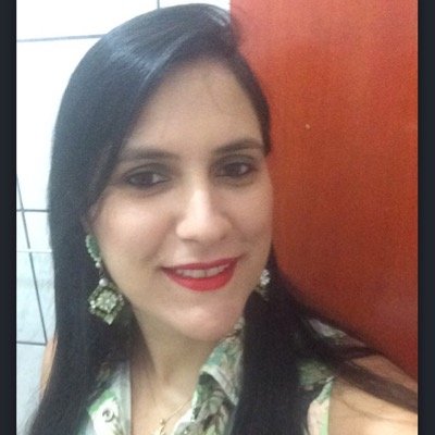 Emotivamente racional e nem sempre convencional. Onde nem sempre a recipocricidade é verdadeira. Corinthiana e Analista de TI em horário comercial.