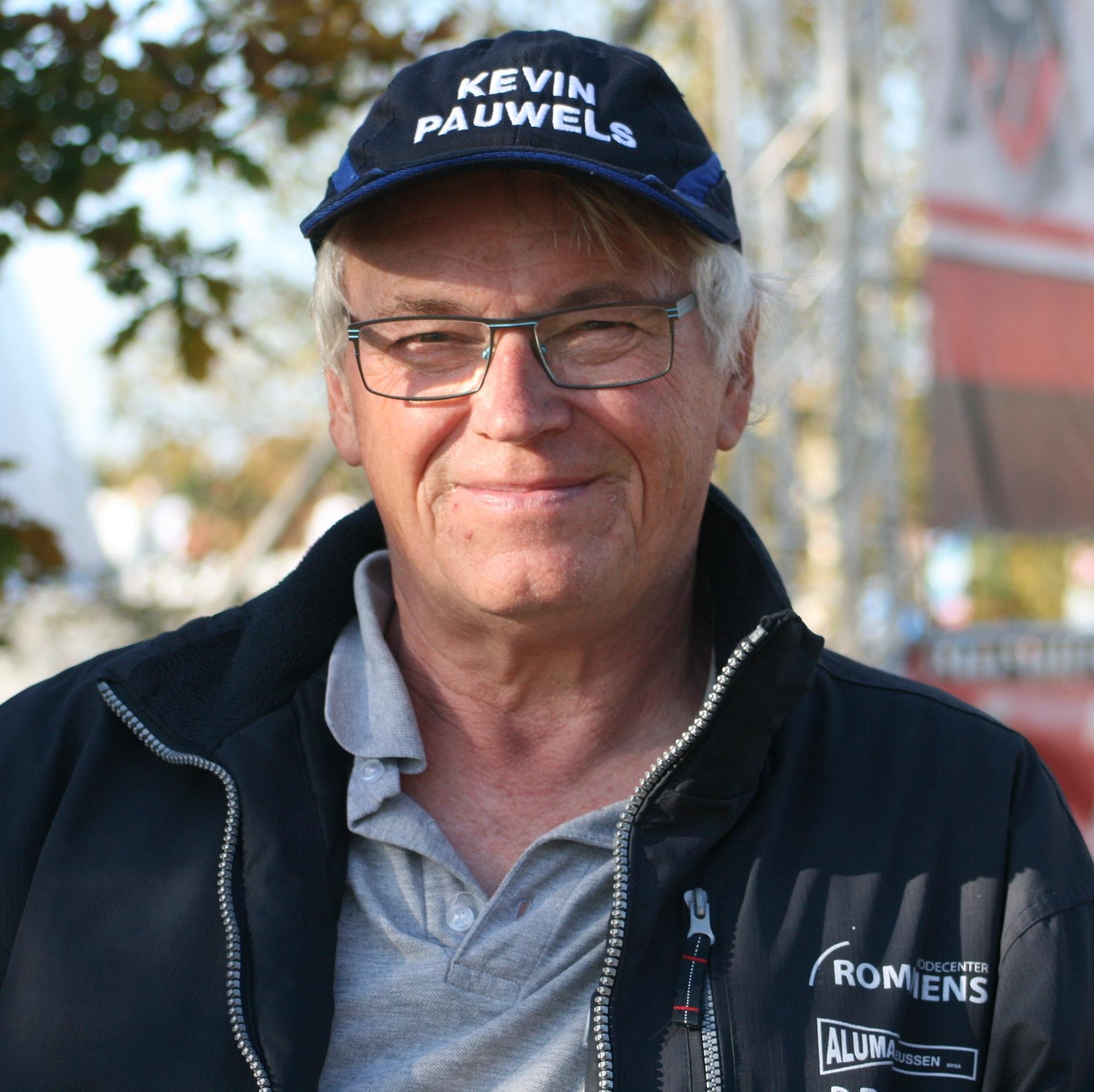 roblieve's profile picture. 