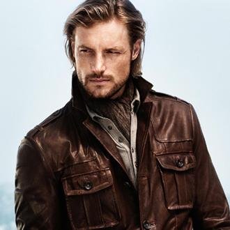 VP at Vivasec Records. Married. Big man. Recognize and toe the line. Mature RP {21+ only} Hub: @MamaBear_ERP {NA w/ @SC_Stephens_}