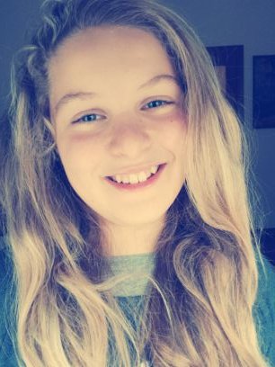 Le felpe sono perfette. Coprono tutto. I fianchi, la pancia, i tagli, le  cicatrici e i cuori in frantumi....   -G-