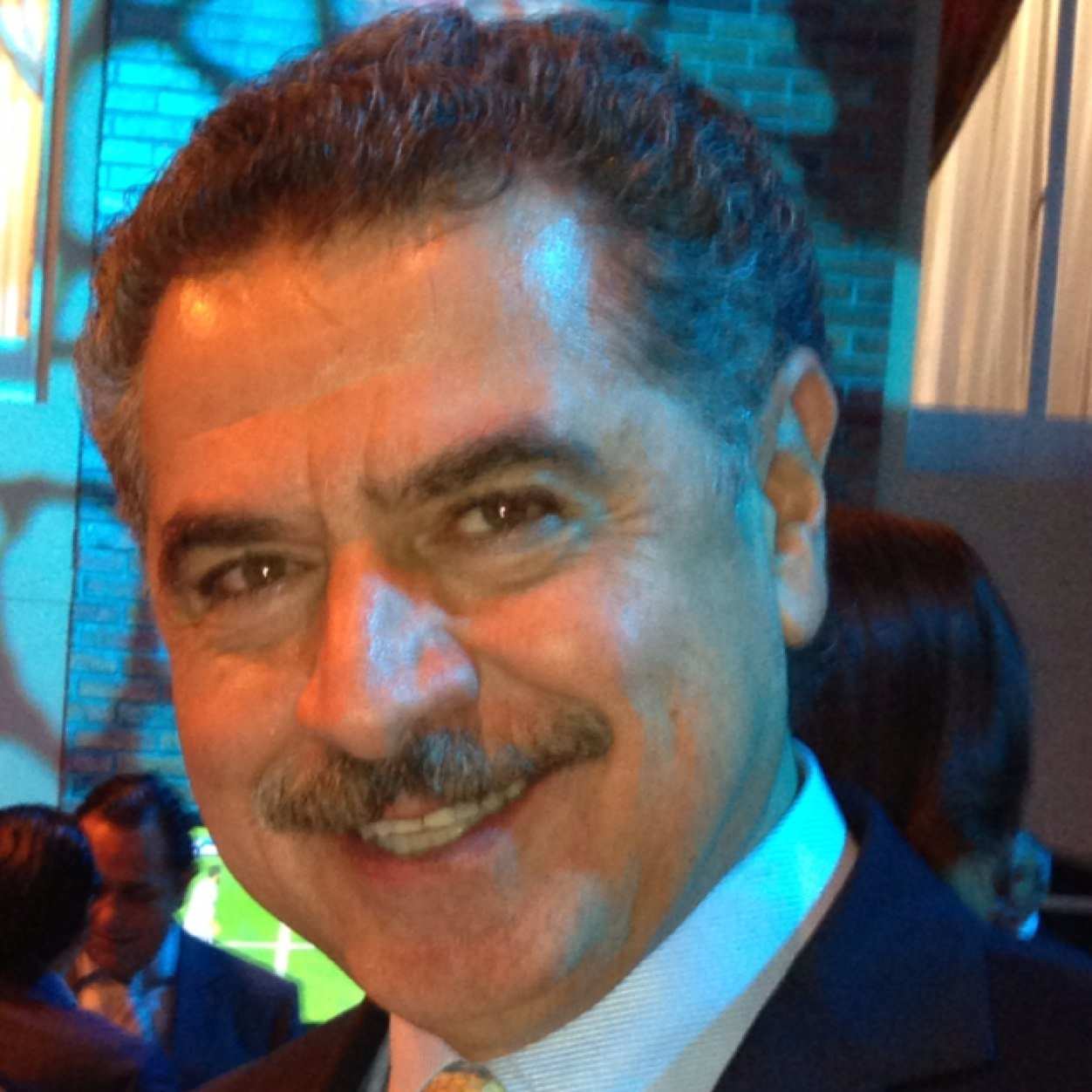 Abogado, especialista en Derecho Constitucional por la UNAM, editorialista en el “Sol de México”, columna “Cultura a la Mexicana”