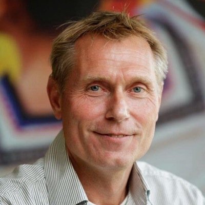 Adviseur HNW - social media - zaalvoetbal -(slimmer)samenwerken - kennisdelen - kids- communiceren - AVG - informatiebeveiliging - tennis - (gedrags)verandering