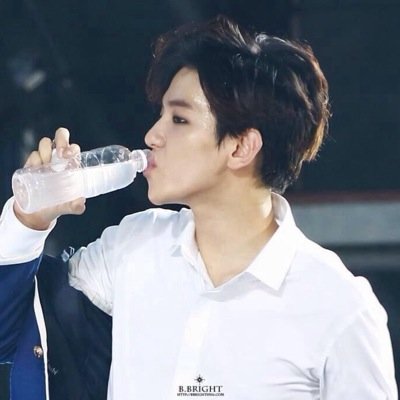 ผมแบคฮยอนจากฟิค#ฮฟลครับผมเพื่อนรักของผมคือคยองซู. ไรท์เตอร์ของผม@onceupon_kd ฝากติดตามด้วยนะครับ