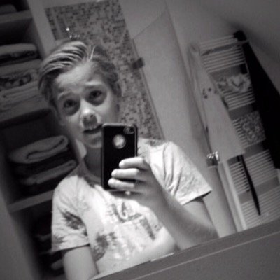 Niet zo vaak online, meer: Instagram timhaarman, snapchat tim.haarman en app vraag maar