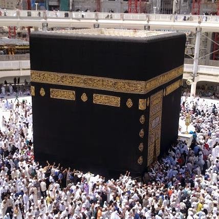قال عمر بن عبد العزيز - رحمه الله - : كونوا دعاة لله وأنتم صامتون !!!
قيل له : كيف ذاك ؟!
قال : بـأخــلاقـكـــم .
