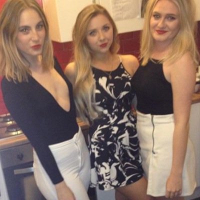 emiilykay's profile picture. 