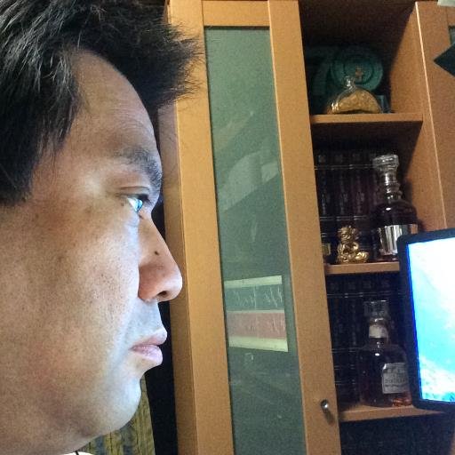 はじめまして。
    武田清玄と申します。
    昭和４０年生まれの今年で４８才になるオヤジです。
    出身は雪深い東北地方の秋田県秋田市出身です。
    性格は至ってまじめでおとなしく，あまりしゃべらない方です。
    現在は愛猫一匹と暮らしております。