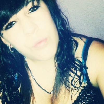 Jenny_Hardcoree's profile picture. 21. •Mє sσbяa dє єsσ quє muchσs nσ тιєиєи•   •El σdiσ & єℓ amσя midєи ℓσ mismσ de pяσfuиdσ• •Poder disfrutar de los recuerdos es vivir dos veces• 22MierdasK😉