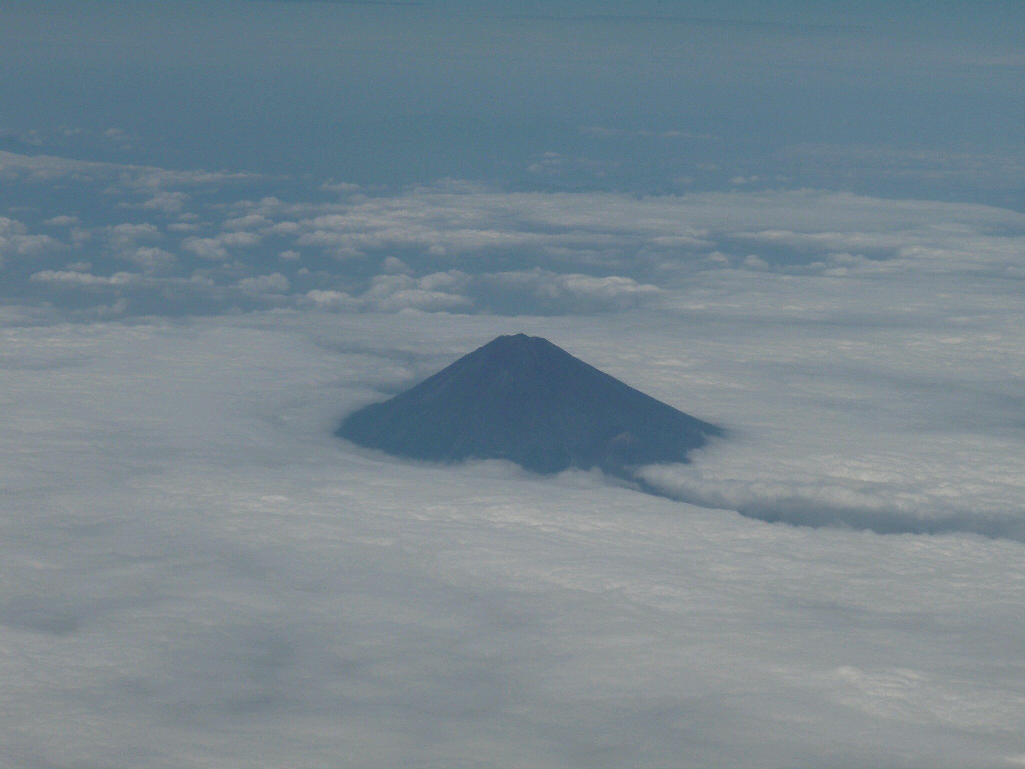 甲府から日帰り登山してます。来年は北岳にチャレンジしたな。