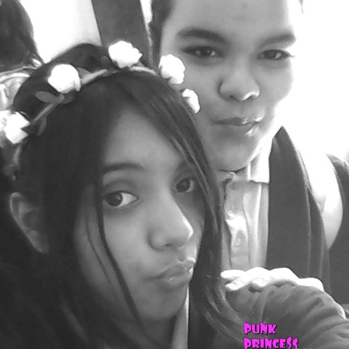 @adrianacele @beliber_horan3                                                  One Direction,5 Seconds Of Summer,Big Time Rush,CD9 
Benavides,Lo amo:$