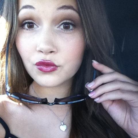 Hello my name is Kelli Berglund I'm Mexican and State Unidense