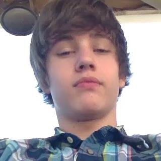 im a huge fan of Brandon aaron and Justin bieber @BrandonAaron followed me 11/6/2014 at 1.13 AM thanks Brandon now jb follow