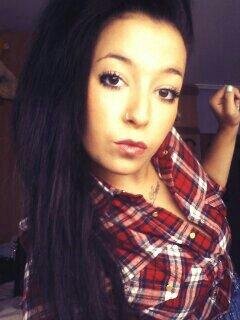 enariita95's profile picture. 1992 // santurtzi // Me gusta la fiesta, la ropa y los tacones xD... Adicta a los hombres :)