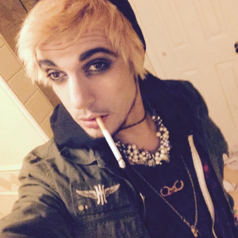 r3w$t@r=bae  music adventures cigarettes , shards , smack & nugs of weed are uaually filling my lungs. lets get high and not give a fuck
