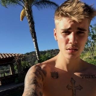 Justin is my life 20years old now Still love @justinbieber ,still a belieber wait to meet him .Download @shots@officialfahlo and tell a friend too.#shotties