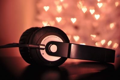 18..Proudly Syrian..born in Ireland..live in the UK..music and book lover.. instagram: that__syrian__girl