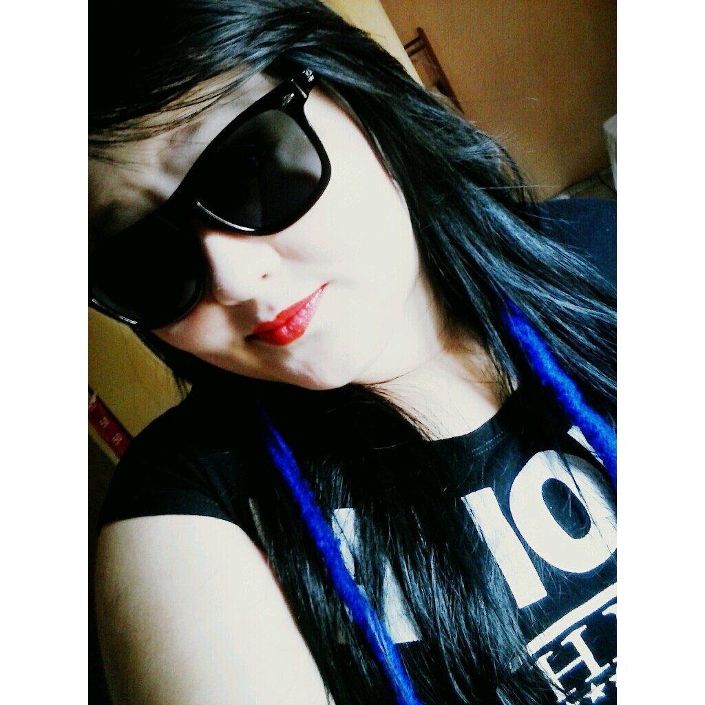 Esse teu jeito me domina,esse sorriso me alucina ♪