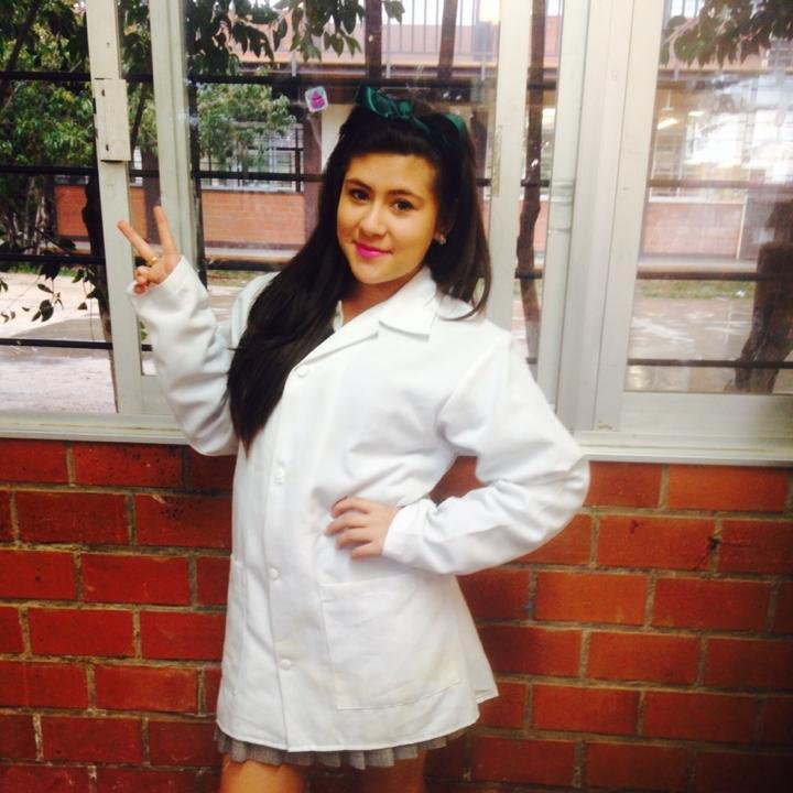 MonseQuiiroz's profile picture. 