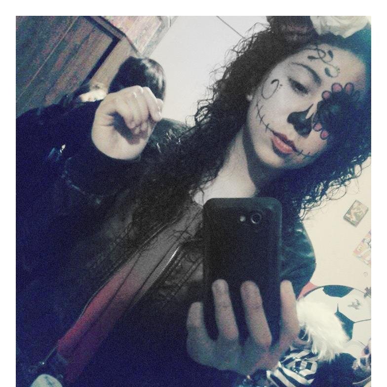 Hola me llamo sara Amo los pandas Y adoro ir al zoológico ,digo por si me quieres llevar cx