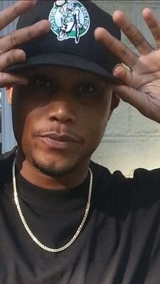 prettypete12's profile picture. 