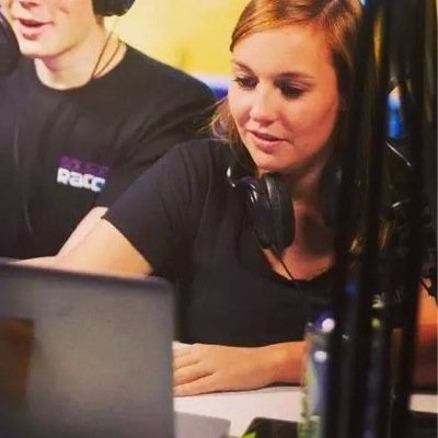 yaraschets's profile picture. Amsterdam - Redacteur Televisie - Happy