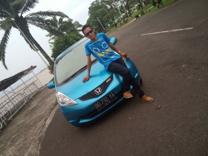 Dak usah cak dak teliat tombol FOLLOW tu