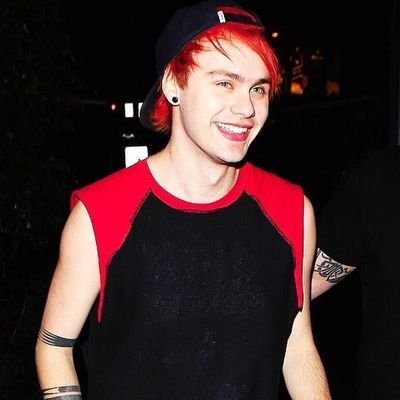 @michael5sos plz follow me