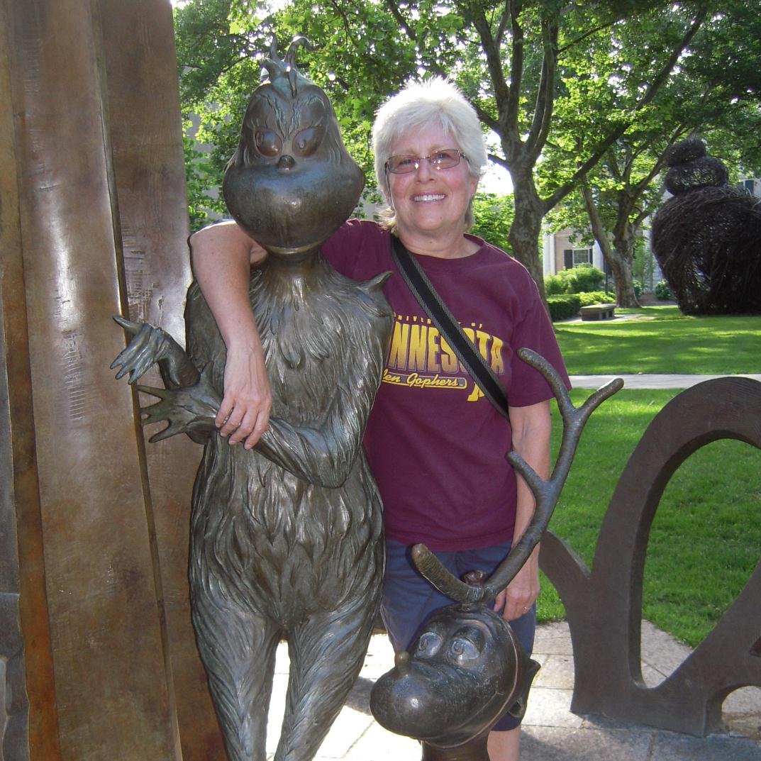 loribellin's profile picture. AVID coach